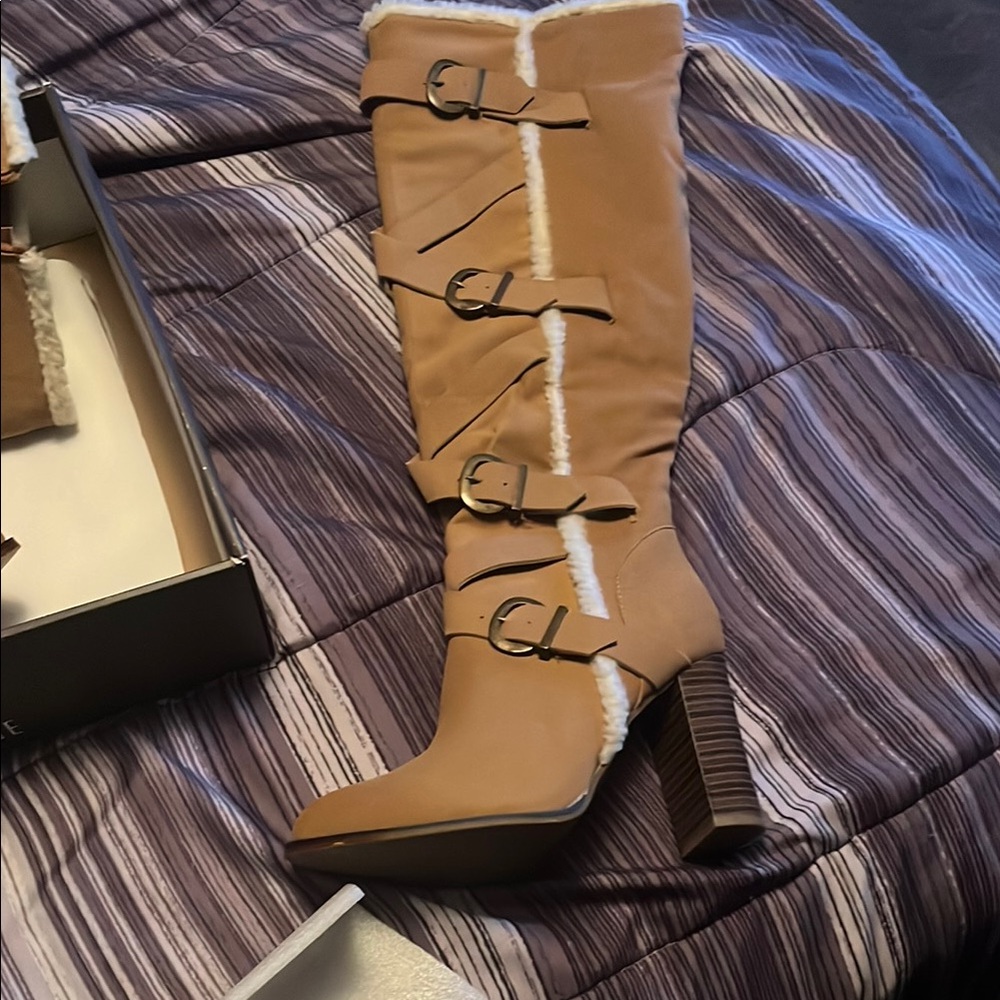 Leila Stone Tan Heeled Boots with Decorative Laces